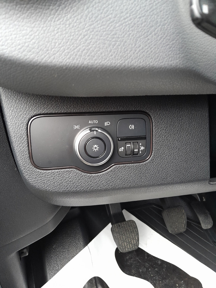 MERCEDES-BENZ Sprinter - Furgão caixa aberta: foto 5 MERCEDES-BENZ Sprinter - Furgão caixa aberta: foto 5