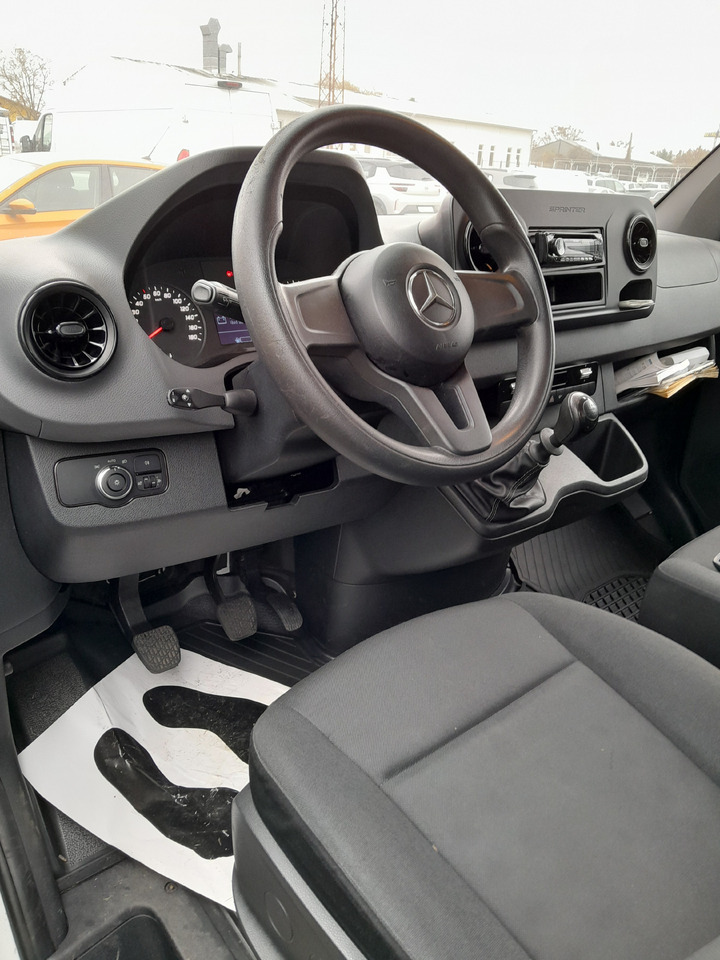 MERCEDES-BENZ Sprinter - Furgão caixa aberta: foto 3 MERCEDES-BENZ Sprinter - Furgão caixa aberta: foto 3