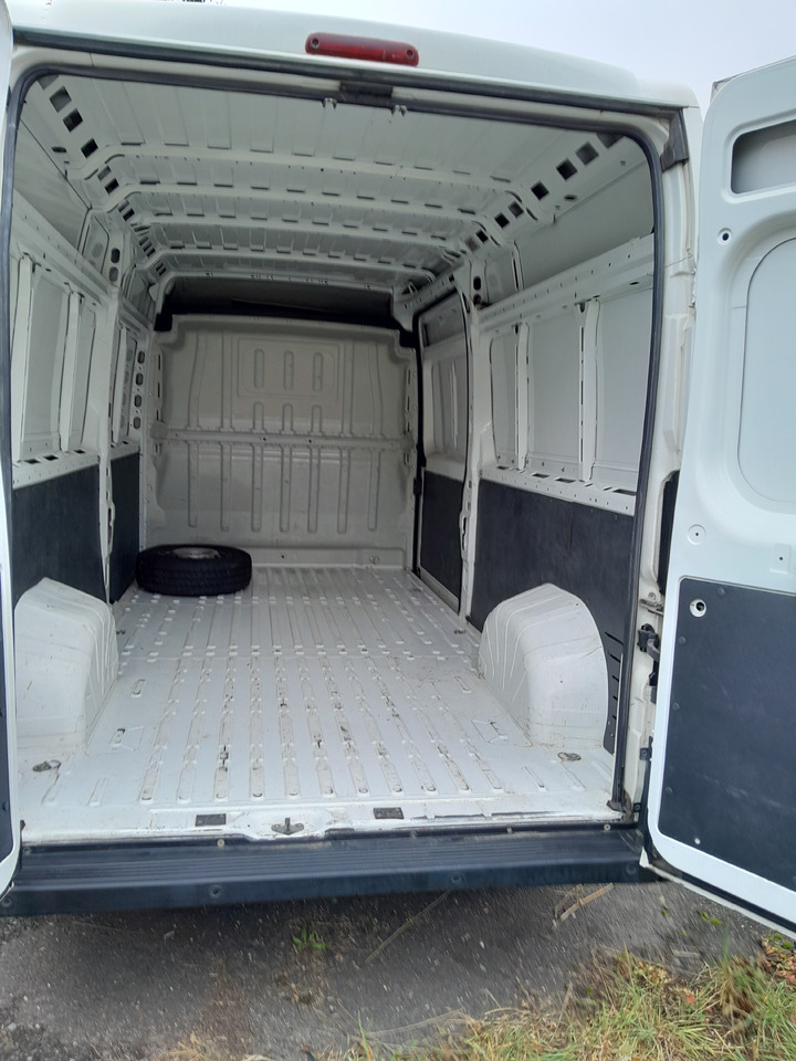 PEUGEOT BOXER 2.2 BlueHDI 350 FT L3H2 Pro - Carrinha de contentor: foto 5 PEUGEOT BOXER 2.2 BlueHDI 350 FT L3H2 Pro - Carrinha de contentor: foto 5