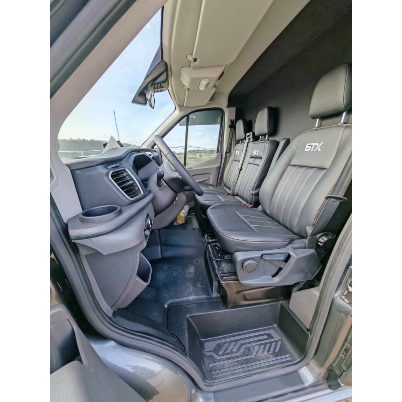 STX Ford Transit by Stephex - Caminhão para transporte de cavalos: foto 4 STX Ford Transit by Stephex - Caminhão para transporte de cavalos: foto 4