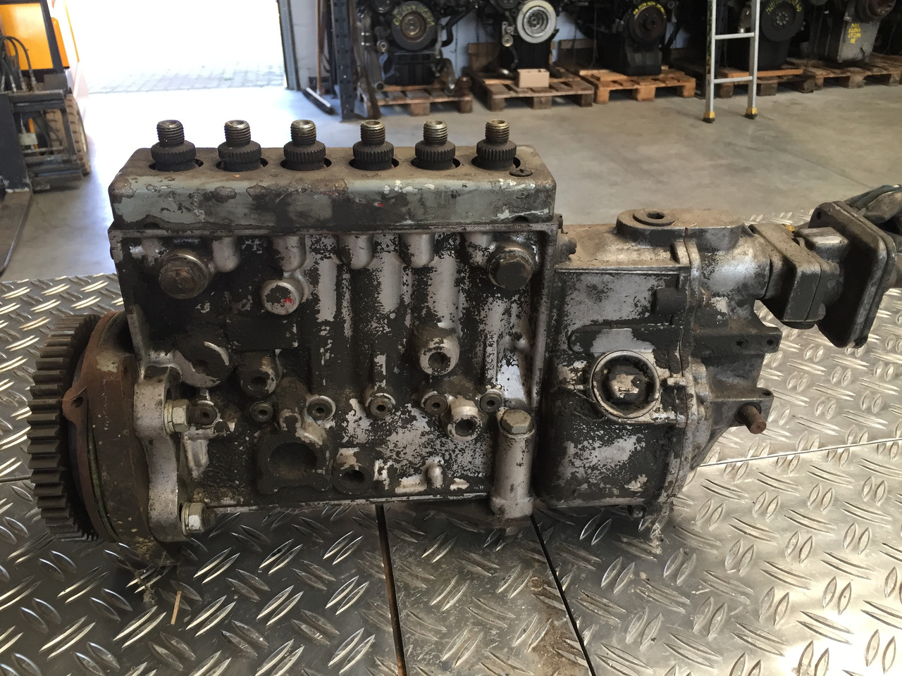 Gebrauchte Einspritzpumpe, Bosch - Nr. : 0 402 046 139 - 7802 - Bomba de combustivel de Caminhão: foto 1 Gebrauchte Einspritzpumpe, Bosch - Nr. : 0 402 046 139 - 7802 - Bomba de combustivel de Caminhão: foto 1