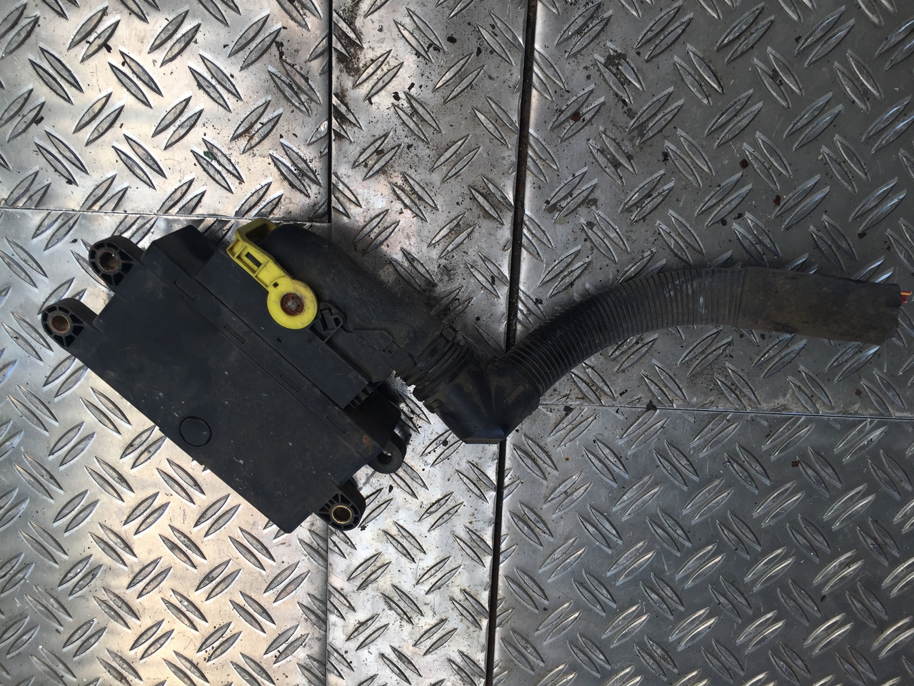 Gebrauchtes AdBlue Steuergerät, MB Atego 8.18, Artikel - Nr. : A 002 540 90 45 - Centralina electrónica de Caminhão: foto 4 Gebrauchtes AdBlue Steuergerät, MB Atego 8.18, Artikel - Nr. : A 002 540 90 45 - Centralina electrónica de Caminhão: foto 4