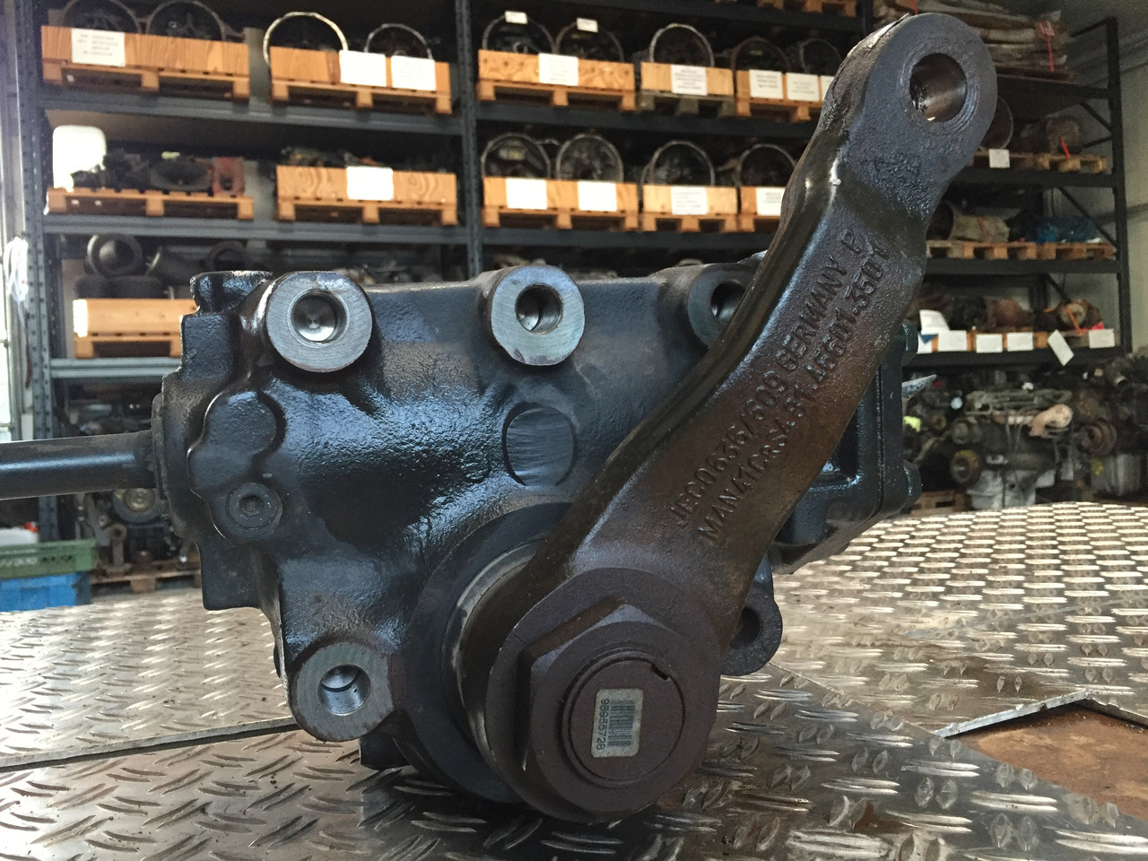 Gebrauchtes Lenkgetriebe, MAN TGM 15.280, Artikel - Nr. : 85.46200 - 6019 - Caixa de direção de Caminhão: foto 2 Gebrauchtes Lenkgetriebe, MAN TGM 15.280, Artikel - Nr. : 85.46200 - 6019 - Caixa de direção de Caminhão: foto 2