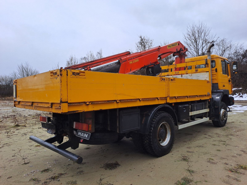 MAN 19.403 Pritsche 4x4 mit Palfingerkran PK 21000 mit Funk - Fernbedienung - Caminhão grua: foto 4 MAN 19.403 Pritsche 4x4 mit Palfingerkran PK 21000 mit Funk - Fernbedienung - Caminhão grua: foto 4