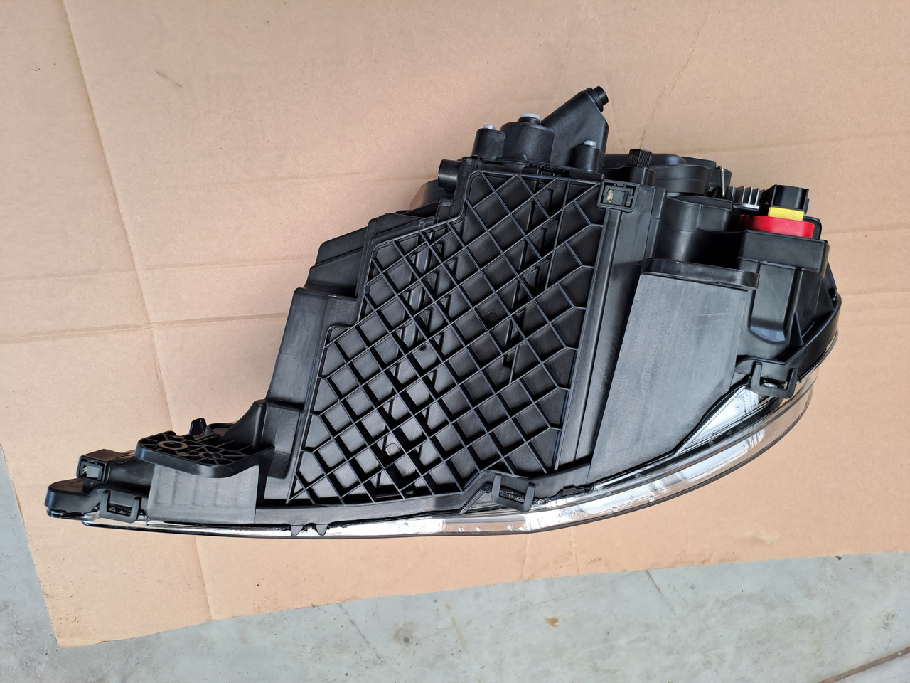 ---Neuw. Hauptscheinwerfer MAN TG3 rechts, Leuchtweitenverstellung, Artikel - Nr. : 81.25101 - 6738 - Farol dianteira de Caminhão: foto 4 ---Neuw. Hauptscheinwerfer MAN TG3 rechts, Leuchtweitenverstellung, Artikel - Nr. : 81.25101 - 6738 - Farol dianteira de Caminhão: foto 4