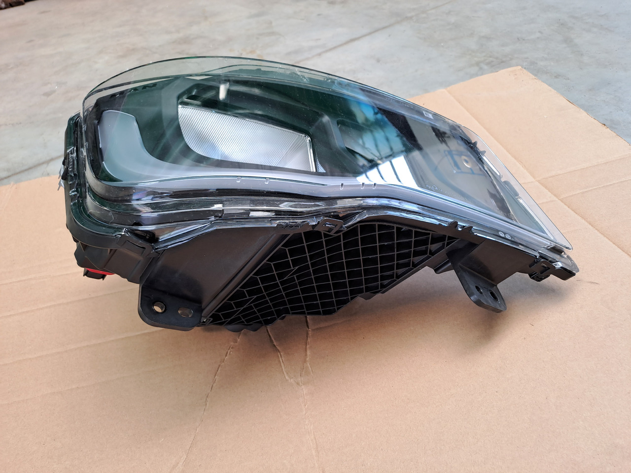 ---Neuw. Hauptscheinwerfer MAN TG3 rechts, Leuchtweitenverstellung, Artikel - Nr. : 81.25101 - 6738 - Farol dianteira de Caminhão: foto 3 ---Neuw. Hauptscheinwerfer MAN TG3 rechts, Leuchtweitenverstellung, Artikel - Nr. : 81.25101 - 6738 - Farol dianteira de Caminhão: foto 3