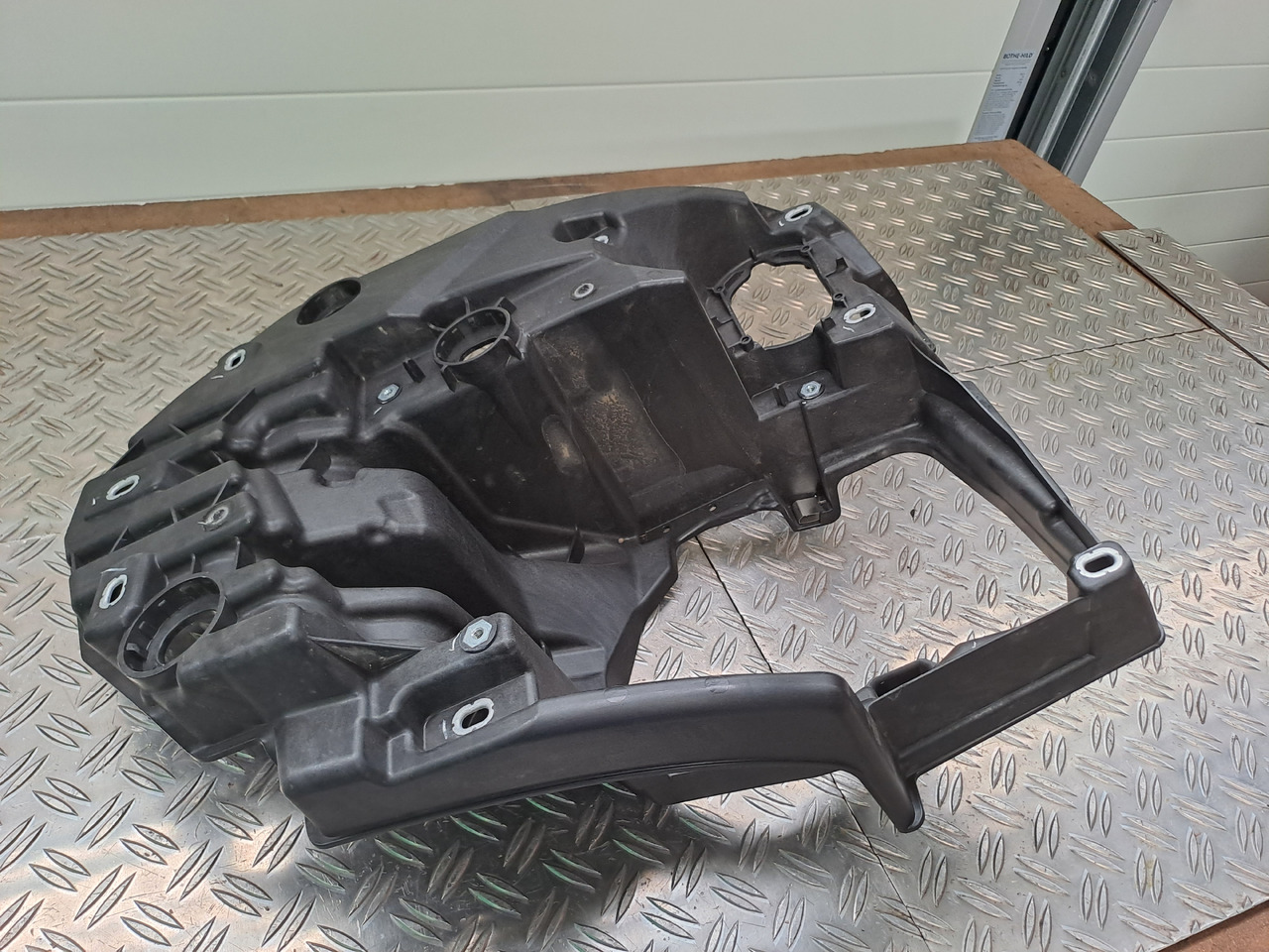 ---Neuwertiger Scheinwerfer und Träger MAN TG3 / TGS / TGX, Artikel - Nr. : 81.25101 - 6738 - Farol dianteira de Caminhão: foto 5 ---Neuwertiger Scheinwerfer und Träger MAN TG3 / TGS / TGX, Artikel - Nr. : 81.25101 - 6738 - Farol dianteira de Caminhão: foto 5