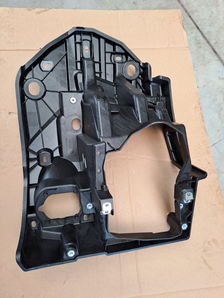 Neuwertiger Träger für Scheinwerfer MAN TG3 rechts, Artikel - Nr. : 81.41610 - 5838 / 5837 - Farol dianteira de Caminhão: foto 2 Neuwertiger Träger für Scheinwerfer MAN TG3 rechts, Artikel - Nr. : 81.41610 - 5838 / 5837 - Farol dianteira de Caminhão: foto 2