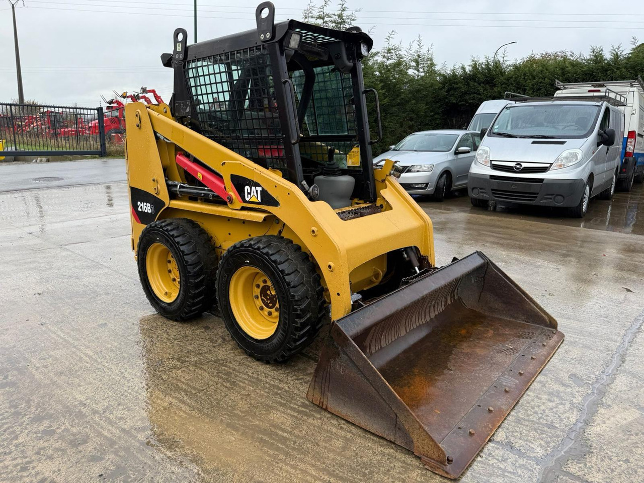 CAT 216 - Carregadeira: foto 1 CAT 216 - Carregadeira: foto 1
