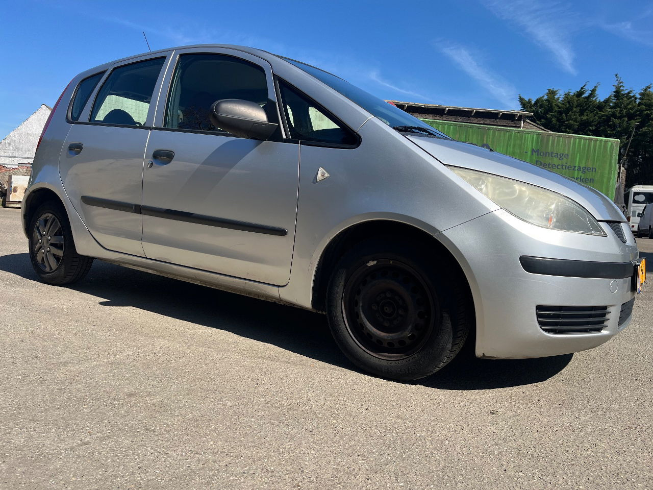 Mitsubishi Colt 1.3 Airco - Automóvel: foto 4 Mitsubishi Colt 1.3 Airco - Automóvel: foto 4