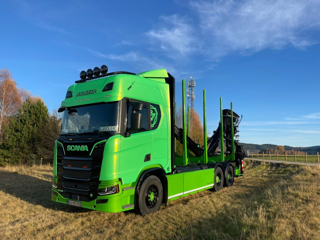 SCANIA 650 „BANDZIOR” - Caminhão florestal, Caminhão grua: foto 2 SCANIA 650 „BANDZIOR” - Caminhão florestal, Caminhão grua: foto 2