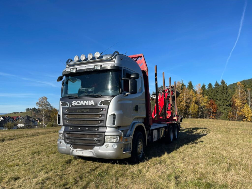SCANIA R560 - Caminhão florestal, Caminhão grua: foto 4 SCANIA R560 - Caminhão florestal, Caminhão grua: foto 4
