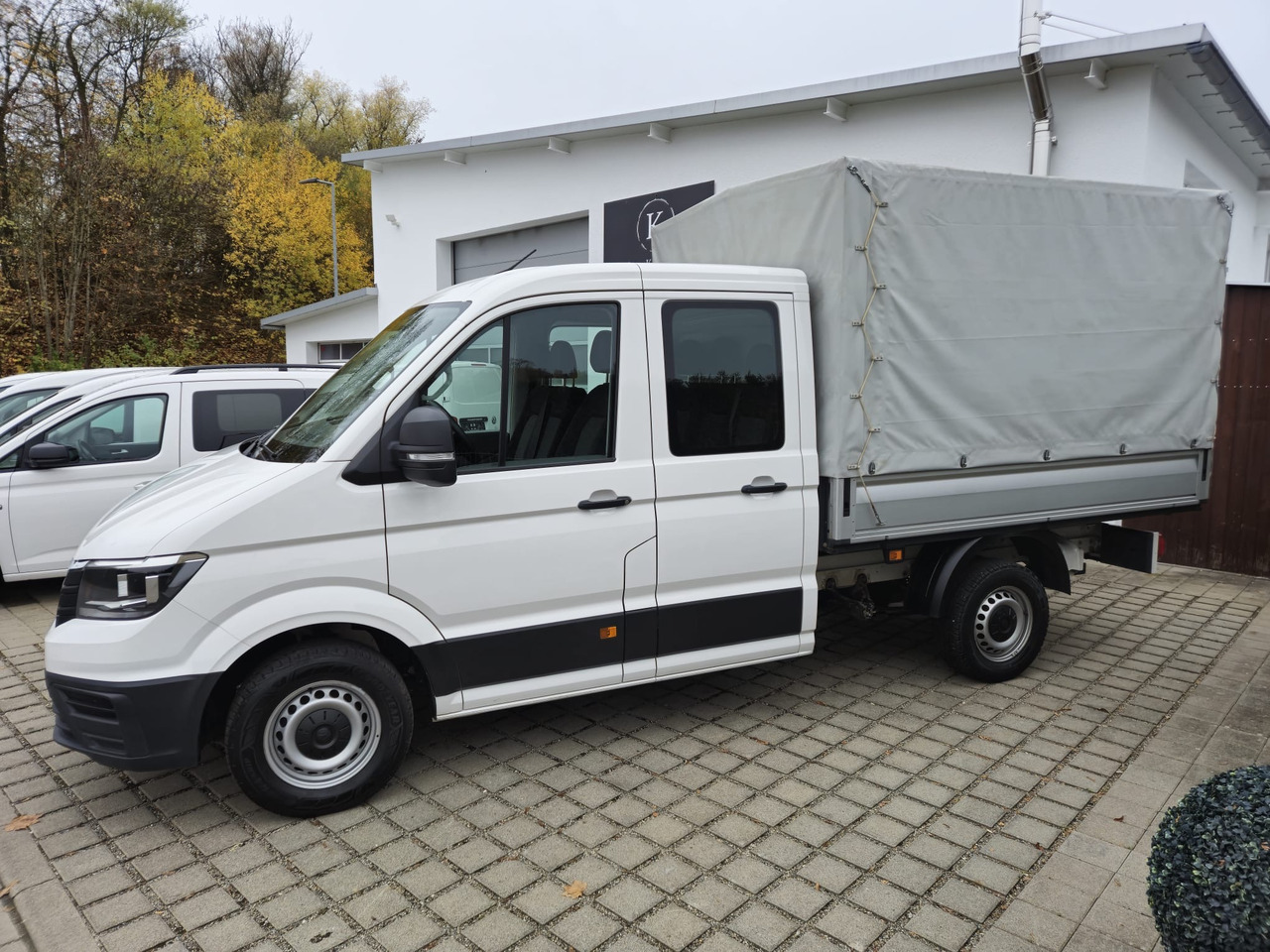 VOLKSWAGEN Crafter Pritsche 35 DOKA mittellang 4MOTION - Furgão de toldo: foto 3 VOLKSWAGEN Crafter Pritsche 35 DOKA mittellang 4MOTION - Furgão de toldo: foto 3