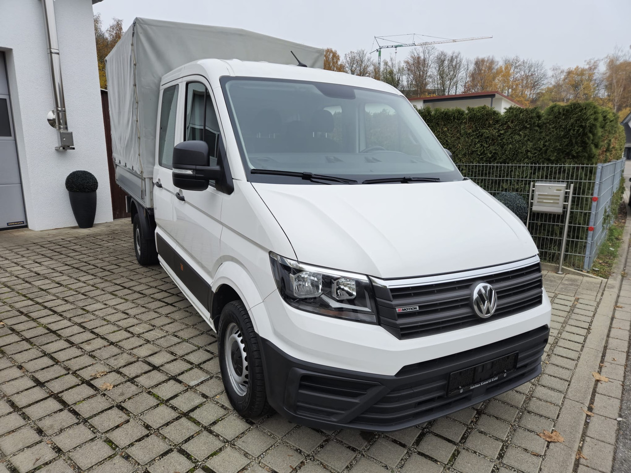 VOLKSWAGEN Crafter Pritsche 35 DOKA mittellang 4MOTION - Furgão de toldo: foto 2 VOLKSWAGEN Crafter Pritsche 35 DOKA mittellang 4MOTION - Furgão de toldo: foto 2