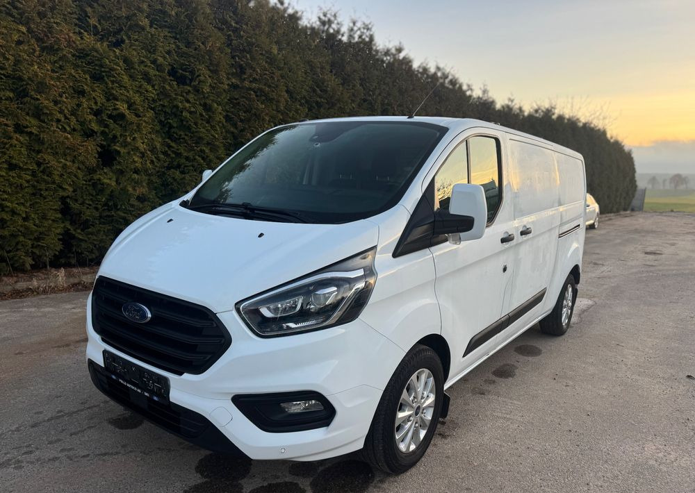 Ford TRANSIT CUSTOM TREN L2H1 LIFT 2020r 2,0 TDCI/130KM/KAMERA/BIX-ENON/ EURO 6/ASO/NISKI PRZEBIEG/LED/HAK/FV23%/6-DZWI/LONG - Furgão compacto: foto 1 Ford TRANSIT CUSTOM TREN L2H1 LIFT 2020r 2,0 TDCI/130KM/KAMERA/BIX-ENON/ EURO 6/ASO/NISKI PRZEBIEG/LED/HAK/FV23%/6-DZWI/LONG - Furgão compacto: foto 1
