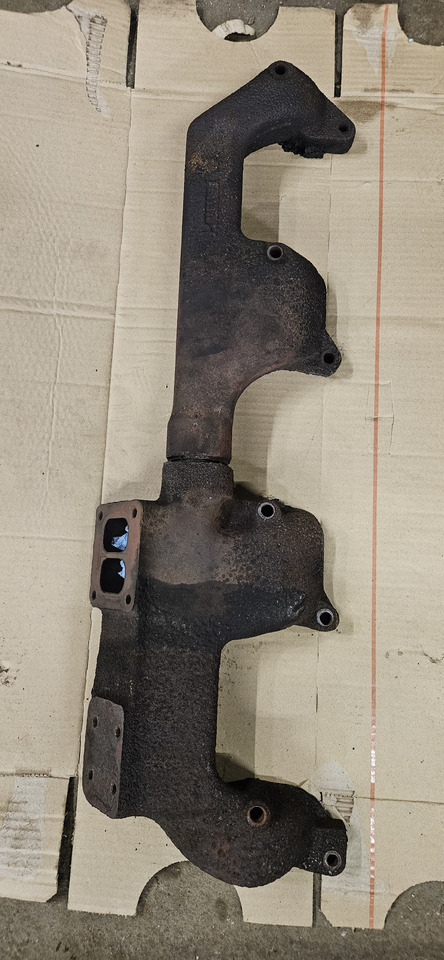 John deere R86029 - Colector de escape: foto 1 John deere R86029 - Colector de escape: foto 1