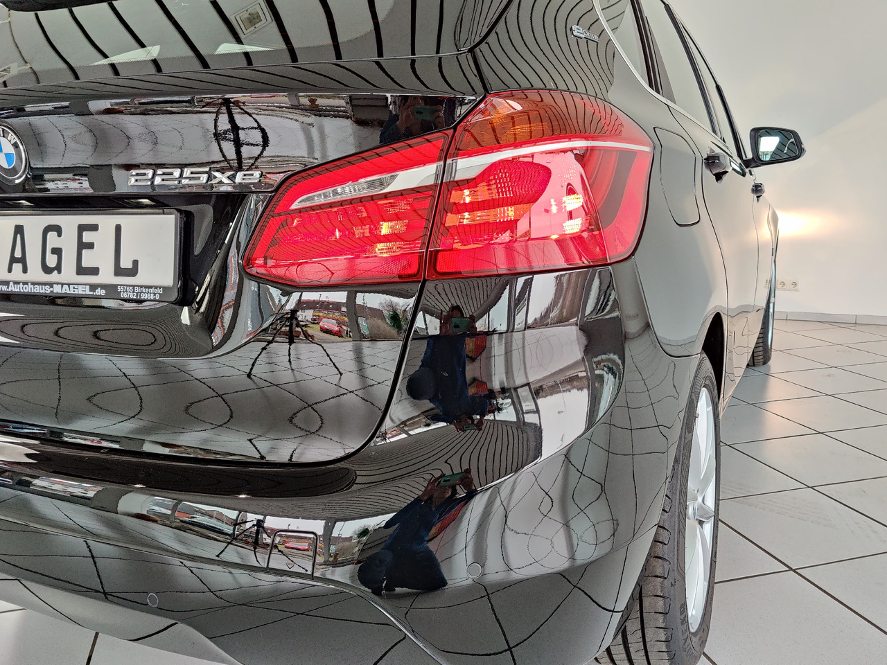 BMW 225 xe ActiveTourer iPerf. Advantage*Navi*SHZ* Hybrid 165kW - Sedã: foto 5 BMW 225 xe ActiveTourer iPerf. Advantage*Navi*SHZ* Hybrid 165kW - Sedã: foto 5