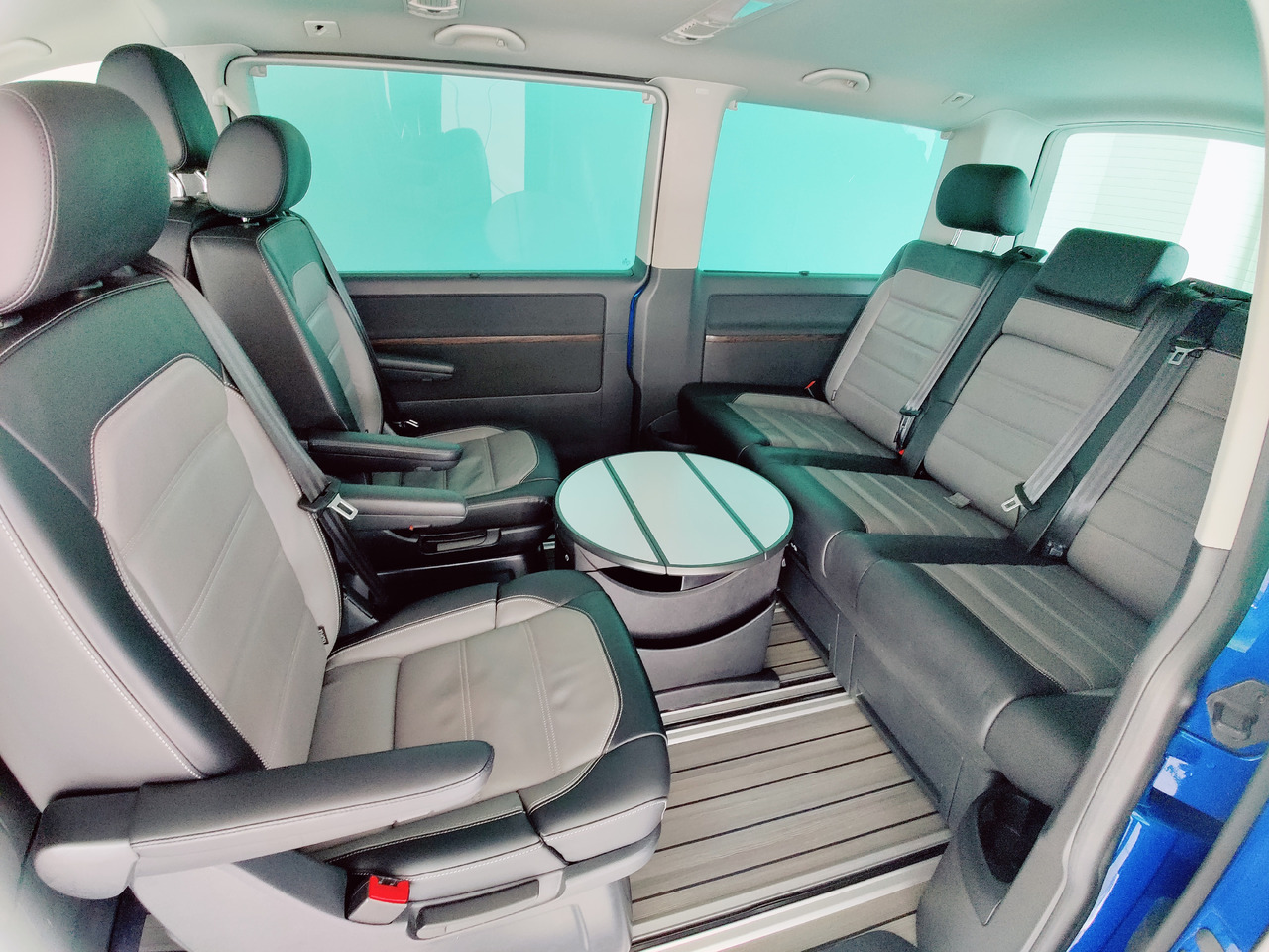 Locação de Volkswagen T6.1 Multivan Cruise*DAB+*Rükam*Standheizung*AHK  Cruise FWD Volkswagen T6.1 Multivan Cruise*DAB+*Rükam*Standheizung*AHK  Cruise FWD: foto 16