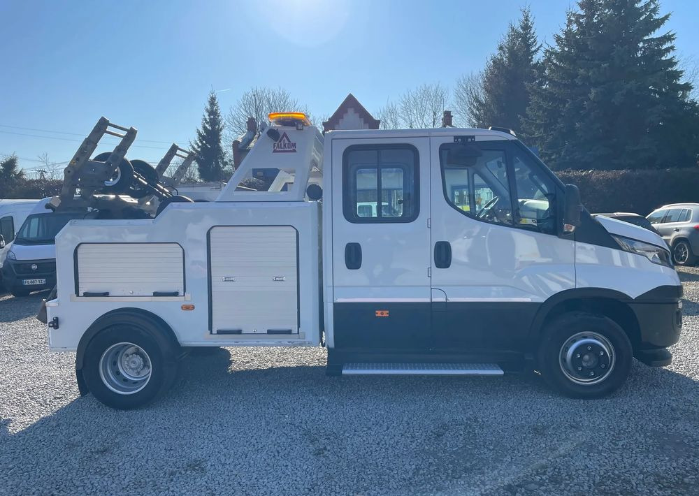 Iveco Daily 70C17 Pomoc drogowa Holownik 2017r - Caminhão reboque: foto 4 Iveco Daily 70C17 Pomoc drogowa Holownik 2017r - Caminhão reboque: foto 4