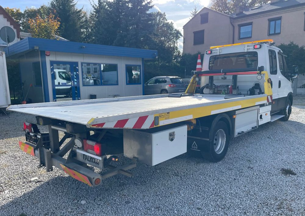 Iveco Daily 70C17 Pomoc drogowa Laweta 2016r - Caminhão reboque: foto 5 Iveco Daily 70C17 Pomoc drogowa Laweta 2016r - Caminhão reboque: foto 5