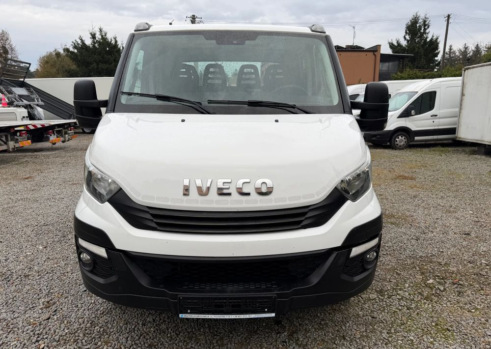Iveco Daily 70C18 Pomoc drogowa Laweta 2017r Hi-Matic - Caminhão reboque: foto 2 Iveco Daily 70C18 Pomoc drogowa Laweta 2017r Hi-Matic - Caminhão reboque: foto 2