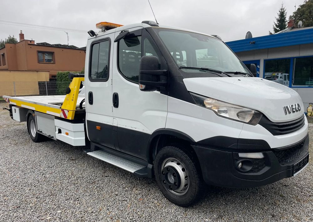 Iveco Daily 70C18 Pomoc drogowa Laweta 2017r - Caminhão reboque: foto 3 Iveco Daily 70C18 Pomoc drogowa Laweta 2017r - Caminhão reboque: foto 3