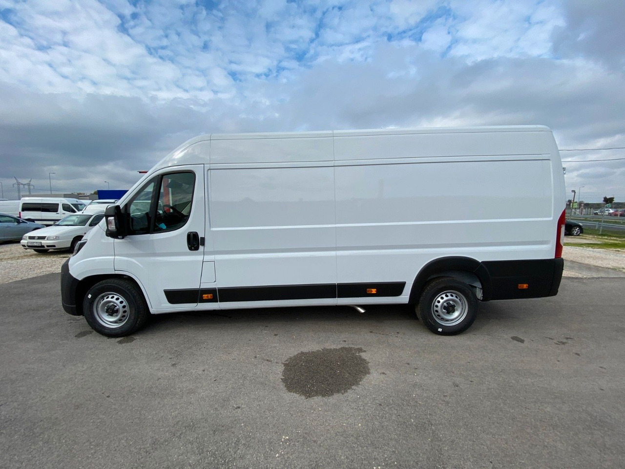 Citroën Jumper Kasten Hochraum 35 L4H2 Heavy BlueHDi 180 - Furgão: foto 3 Citroën Jumper Kasten Hochraum 35 L4H2 Heavy BlueHDi 180 - Furgão: foto 3