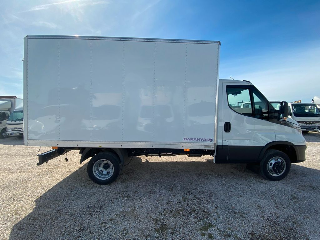 Iveco Daily Koffer mit LBW SOFORT Euro6E Iveco Daily Koffer mit LBW SOFORT Euro6E - Carrinha de contentor: foto 2 Iveco Daily Koffer mit LBW SOFORT Euro6E Iveco Daily Koffer mit LBW SOFORT Euro6E - Carrinha de contentor: foto 2