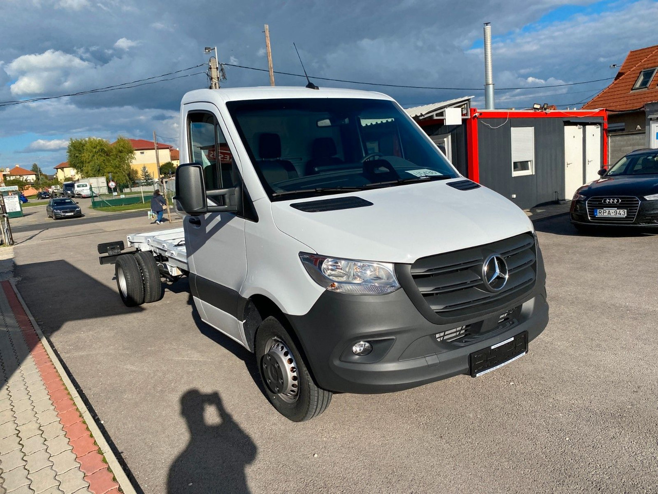 Mercedes-Benz Sprinter 319 Pritsche+Plane 3,5T Anhängelast - Furgão de toldo: foto 2 Mercedes-Benz Sprinter 319 Pritsche+Plane 3,5T Anhängelast - Furgão de toldo: foto 2