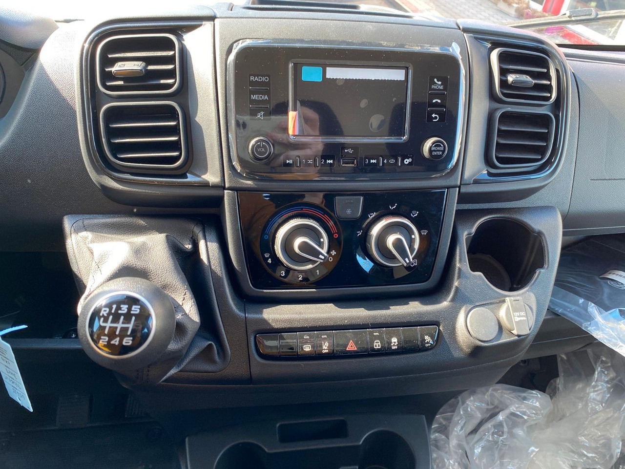 Peugeot BOXER CHDC L4 HEAVY PRITSCHE - Furgão caixa aberta, Carrinha cabine dupla: foto 3 Peugeot BOXER CHDC L4 HEAVY PRITSCHE - Furgão caixa aberta, Carrinha cabine dupla: foto 3