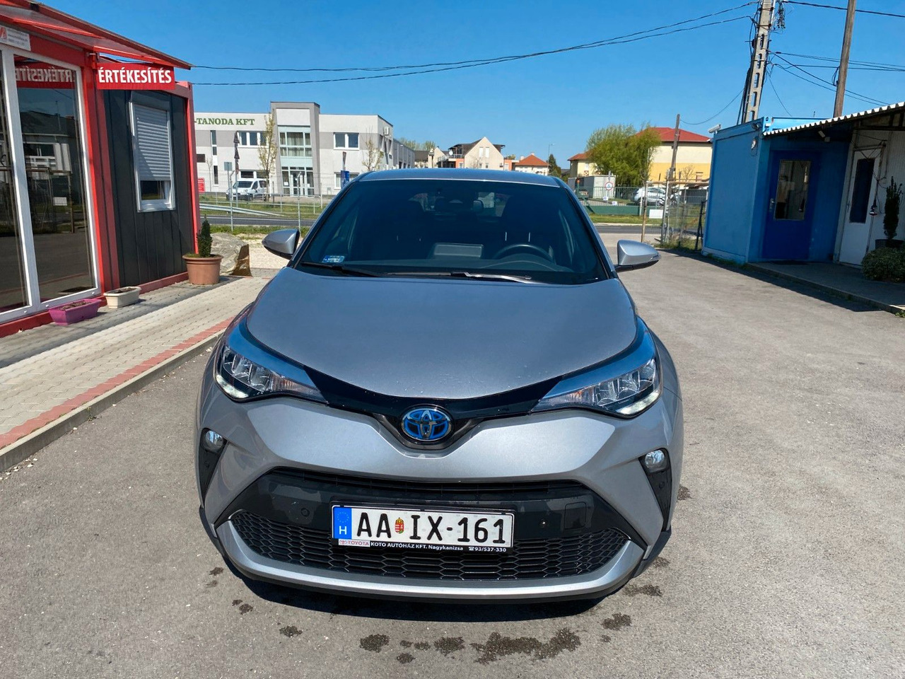 Toyota C-HR 1.8-l-VVTi Hybrid Flow - SUV: foto 1 Toyota C-HR 1.8-l-VVTi Hybrid Flow - SUV: foto 1