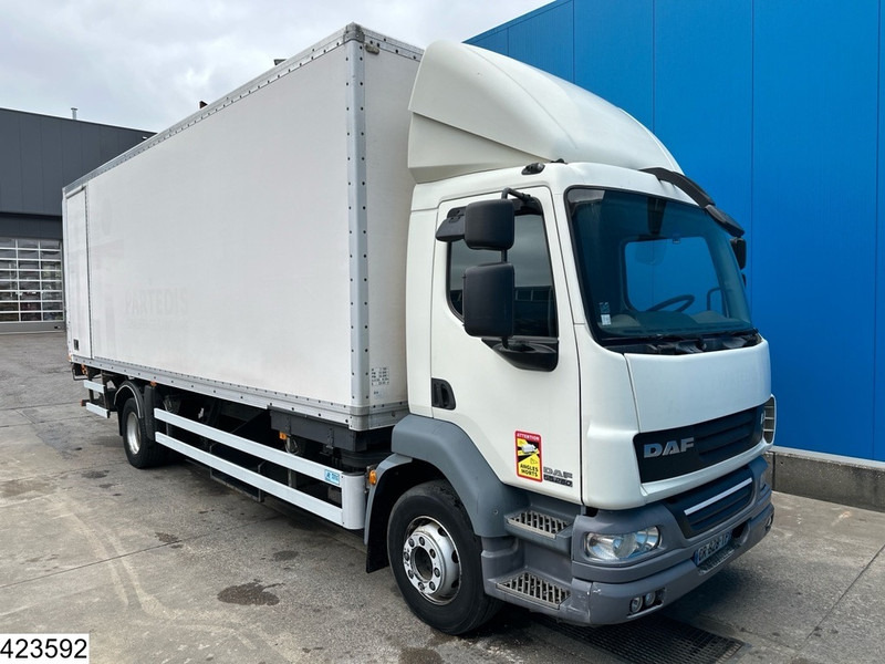DAF LF55 250 EURO 5, Manual, Dhollandia - Caminhão furgão: foto 2 DAF LF55 250 EURO 5, Manual, Dhollandia - Caminhão furgão: foto 2