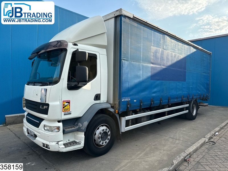 DAF LF55 250 EURO 5, Manual, Dhollandia - Caminhão furgão: foto 1 DAF LF55 250 EURO 5, Manual, Dhollandia - Caminhão furgão: foto 1