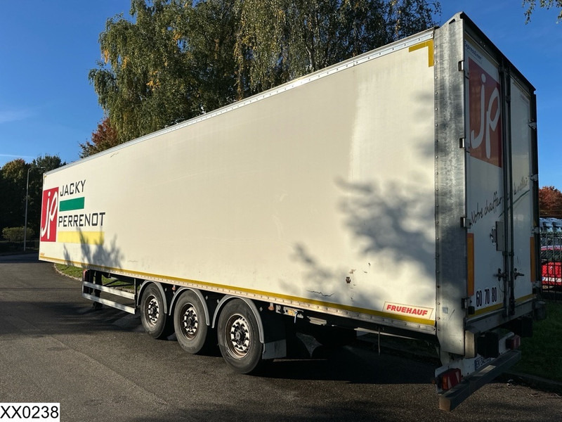 Fruehauf gesloten bak - Semireboque furgão: foto 4 Fruehauf gesloten bak - Semireboque furgão: foto 4