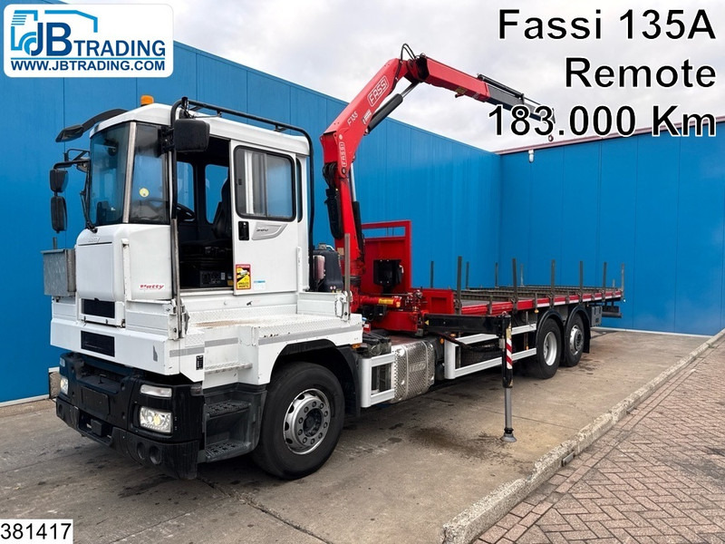 Iveco 260S36 6x2, EURO 6, Fassi, Remote - Camião de caixa aberta/ Plataforma, Caminhão grua: foto 1 Iveco 260S36 6x2, EURO 6, Fassi, Remote - Camião de caixa aberta/ Plataforma, Caminhão grua: foto 1