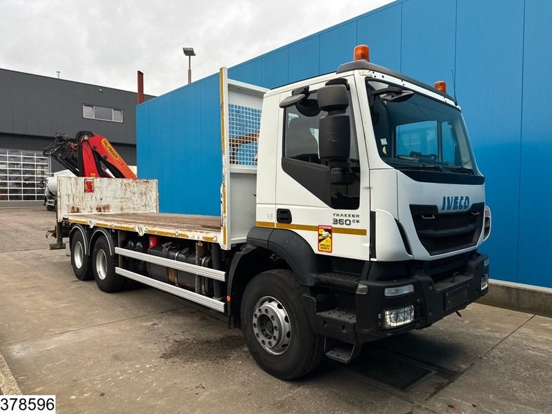 Iveco Trakker 360 6X4, EURO 6, Palfinger, Remote, Steel suspension - Camião de caixa aberta/ Plataforma, Caminhão grua: foto 3 Iveco Trakker 360 6X4, EURO 6, Palfinger, Remote, Steel suspension - Camião de caixa aberta/ Plataforma, Caminhão grua: foto 3