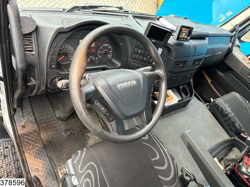 Iveco Trakker 360 6X4, EURO 6, Palfinger, Remote, Steel suspension - Camião de caixa aberta/ Plataforma, Caminhão grua: foto 5 Iveco Trakker 360 6X4, EURO 6, Palfinger, Remote, Steel suspension - Camião de caixa aberta/ Plataforma, Caminhão grua: foto 5