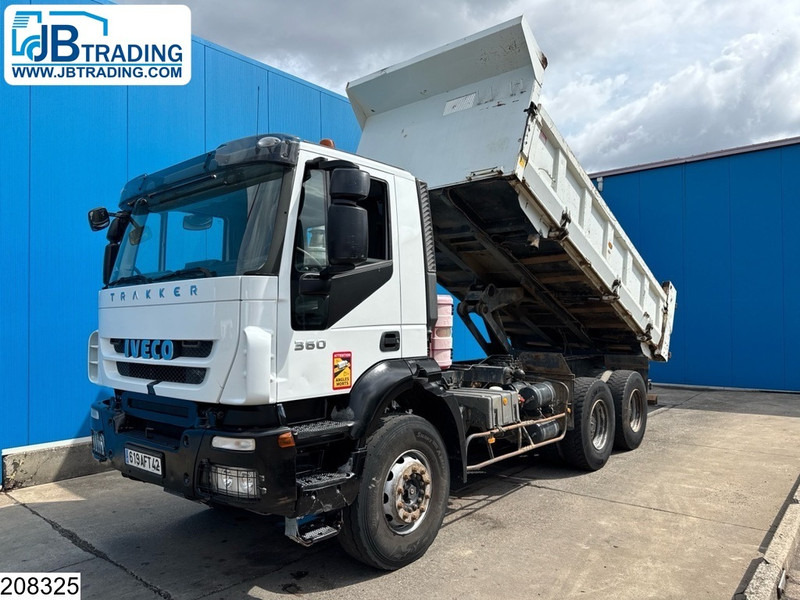Iveco Trakker 360 6x4, Manual, Steel suspension - Caminhão basculante: foto 1 Iveco Trakker 360 6x4, Manual, Steel suspension - Caminhão basculante: foto 1