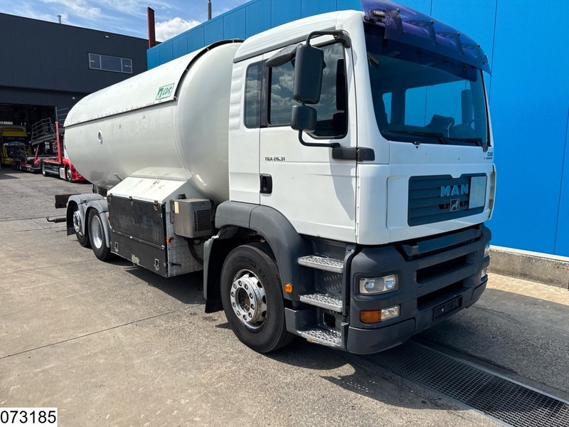 MAN TGA 26 310 6X2, 22070 Liter, PTO - Caminhão tanque: foto 3 MAN TGA 26 310 6X2, 22070 Liter, PTO - Caminhão tanque: foto 3