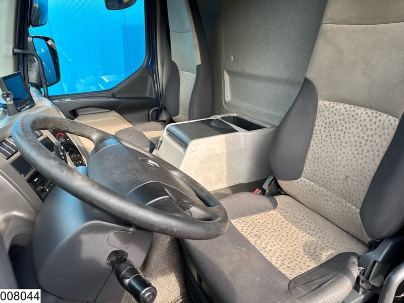 Fotografia de interior 1: Caminhão furgão Renault Midlum 220 Dxi EURO 5, Dhollandia, Manual