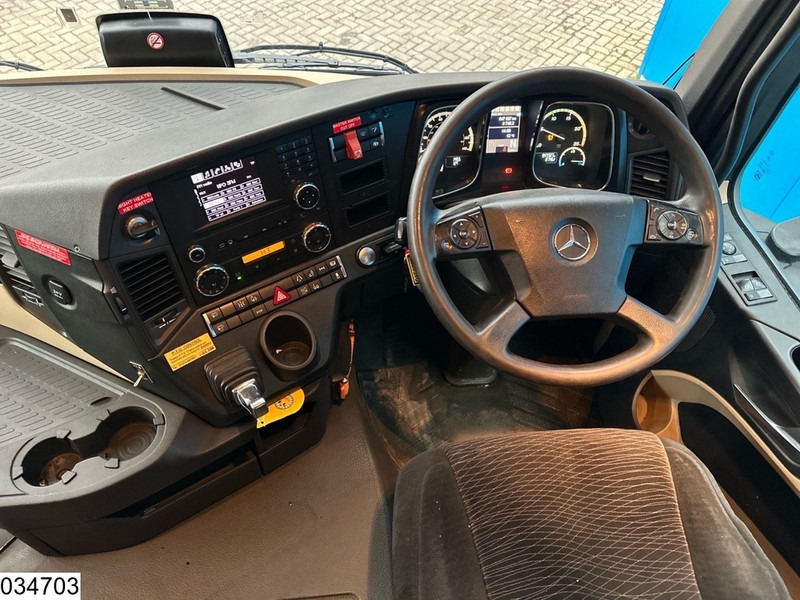Fotografia de interior 3: Tractor Mercedes-Benz Actros 2443 6x2, EURO 6, RHD, ADR, Hydraulic Fotografia de interior 3: Tractor Mercedes-Benz Actros 2443 6x2, EURO 6, RHD, ADR, Hydraulic