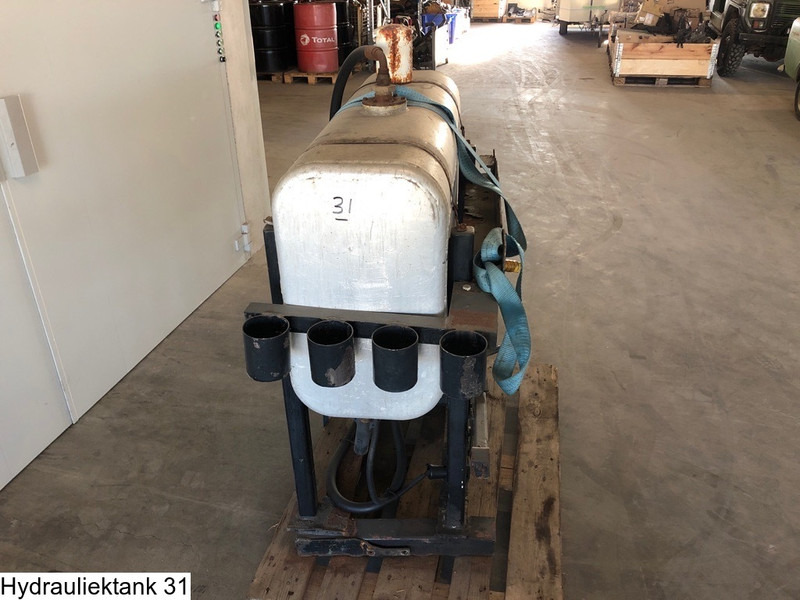 Universeel Hydraulic tank, 190 Liter - Tanque hidráulico: foto 2 Universeel Hydraulic tank, 190 Liter - Tanque hidráulico: foto 2