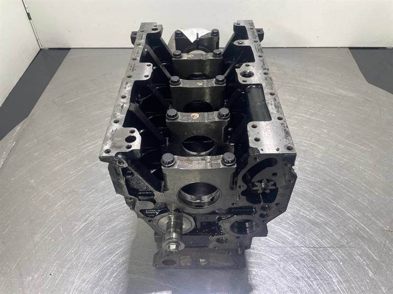 Motor de Máquina de construção Ahlmann AS900-Cummins B3.3T-4989845-Crankcase/Unterblock: foto 7
