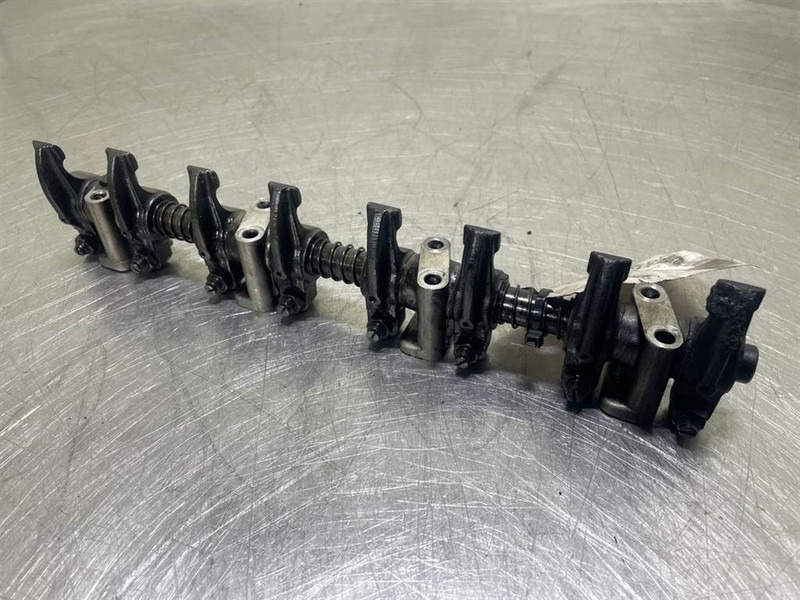 Ahlmann AS900-Cummins B3.3T-Rocker arm assembly - Motor de Máquina de construção: foto 4 Ahlmann AS900-Cummins B3.3T-Rocker arm assembly - Motor de Máquina de construção: foto 4
