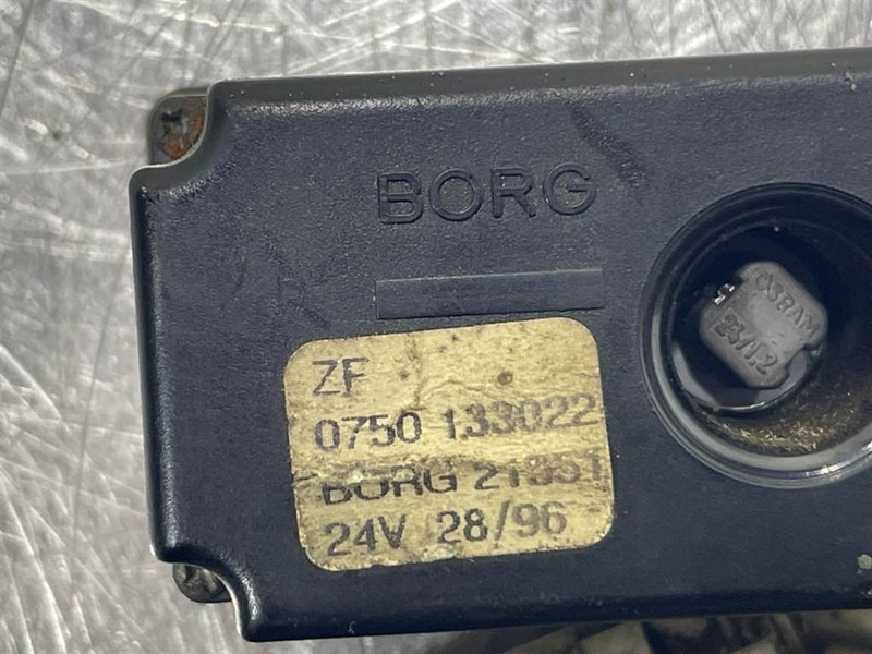 Ahlmann AZ14-4109455A-ZF 0750133022-Display unit/Dashboard - Sistema elétrico de Máquina de construção: foto 5 Ahlmann AZ14-4109455A-ZF 0750133022-Display unit/Dashboard - Sistema elétrico de Máquina de construção: foto 5