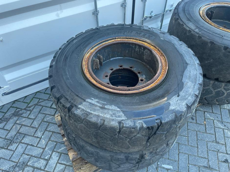 Ahlmann AZ14-BKT 17.5R25-Tire/Reifen/Band - Jantes e pneus de Máquina de construção: foto 2 Ahlmann AZ14-BKT 17.5R25-Tire/Reifen/Band - Jantes e pneus de Máquina de construção: foto 2