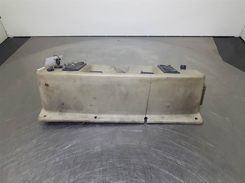 Ahlmann AZ14 - Dashboard/Console/Konsole - Cabine e interior de Máquina de construção: foto 3 Ahlmann AZ14 - Dashboard/Console/Konsole - Cabine e interior de Máquina de construção: foto 3