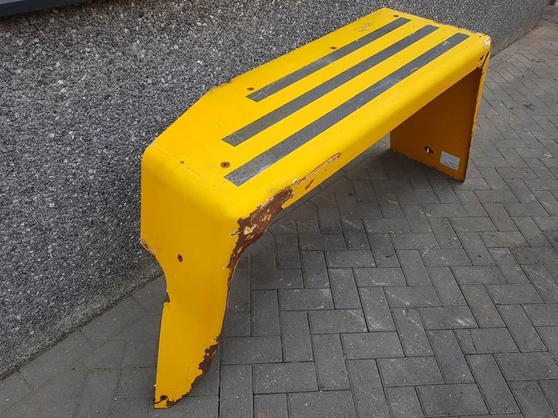 Ahlmann AZ150-4181501A-R/A-Mud guard/Kotfluegel/Spatbord - Para-lama de Máquina de construção: foto 2 Ahlmann AZ150-4181501A-R/A-Mud guard/Kotfluegel/Spatbord - Para-lama de Máquina de construção: foto 2