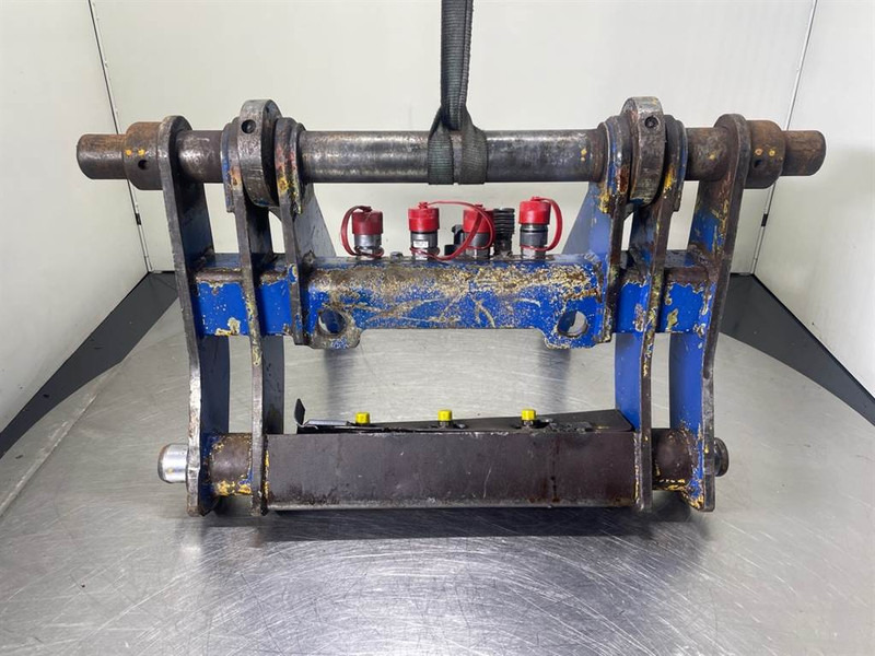 Ahlmann AZ150-Quick coupler/Schnellwechsler/Snelwissel - Acoplamento rápido de Máquina de construção: foto 1 Ahlmann AZ150-Quick coupler/Schnellwechsler/Snelwissel - Acoplamento rápido de Máquina de construção: foto 1