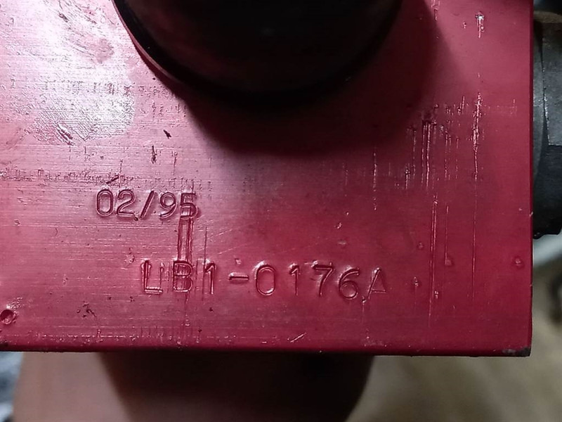 Ahlmann AZ6-4195590A-Control valve/Wegeventil/Ventiel - Hidráulica de Máquina de construção: foto 5 Ahlmann AZ6-4195590A-Control valve/Wegeventil/Ventiel - Hidráulica de Máquina de construção: foto 5